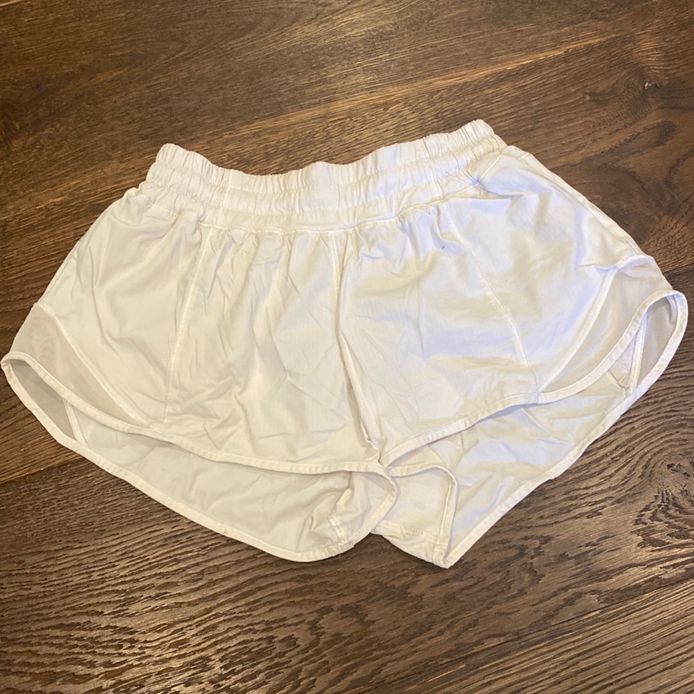 White lululemon shorts